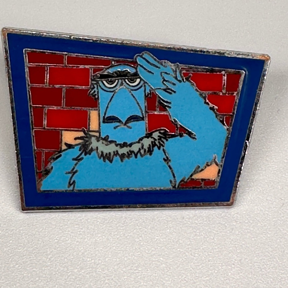 Disney The Muppets SAM THE EAGLE Brick Wall Mystery Collection Pin Trading 2013